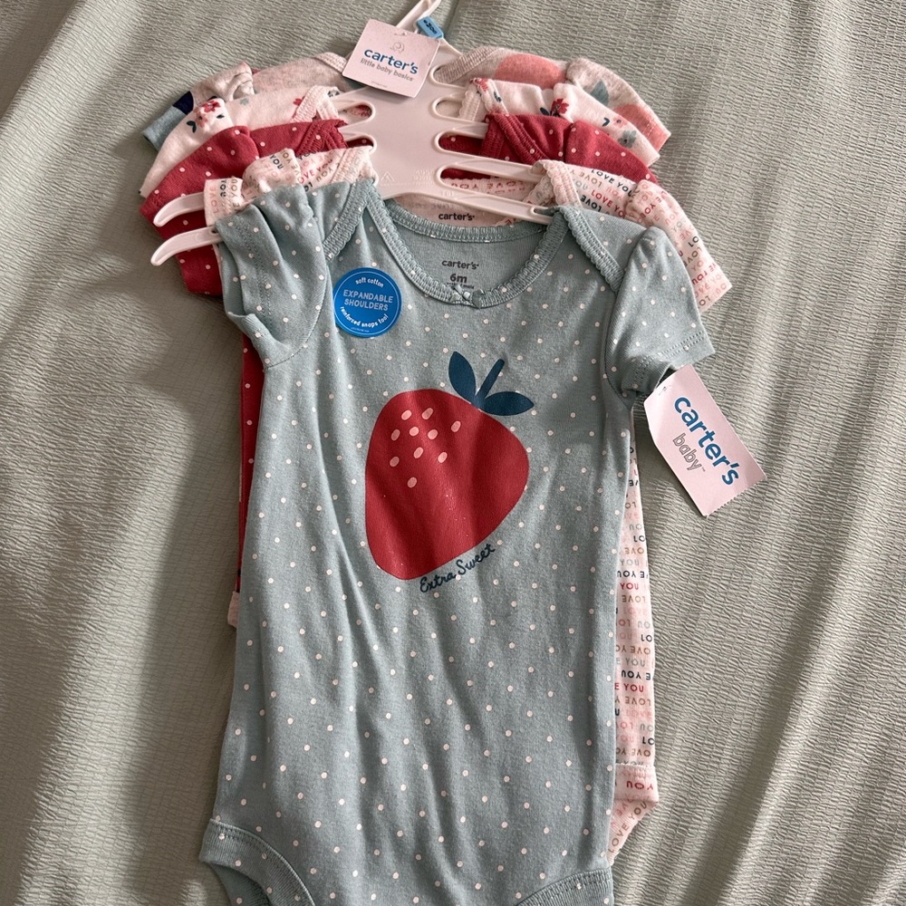 Carters onesie 6m